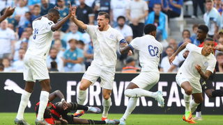 soccer-football-ligue-olympique-marseille-v-ogc-nice-orange-velodrome-france-pierre-emile-hojbjerg-reacts-ezgif.jpg Thumbnail