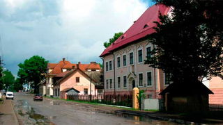 krasna-chudey.jpg Thumbnail